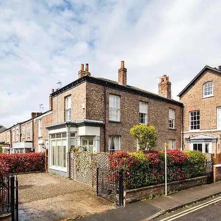 Luxury Victorian Town House - With Parking. Villa York Exterior photo