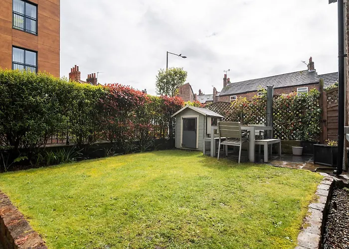 Luxury Victorian Town House - With Parking.