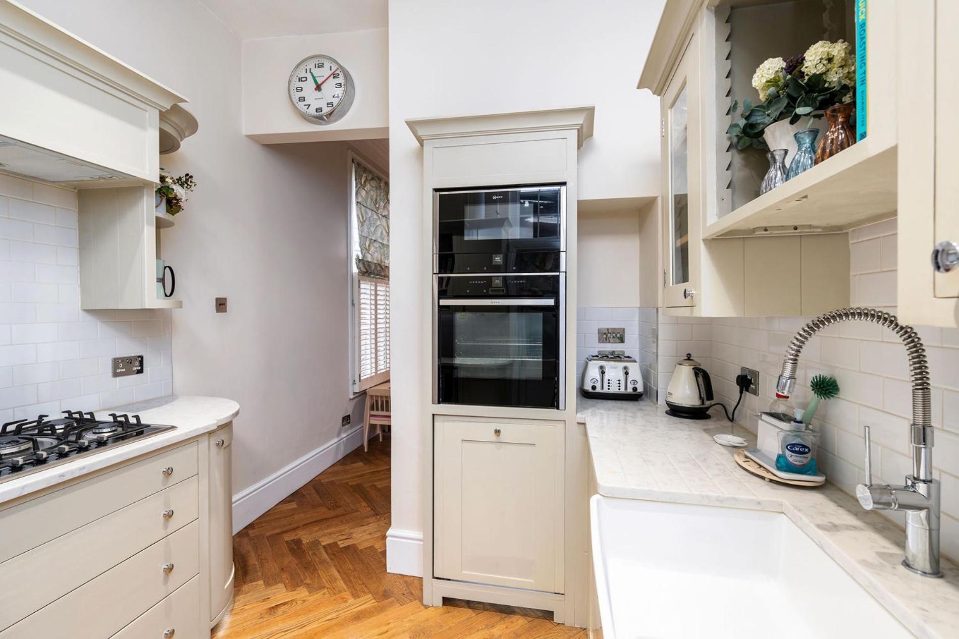 Luxury Victorian Town House - With Parking. Holiday home York
