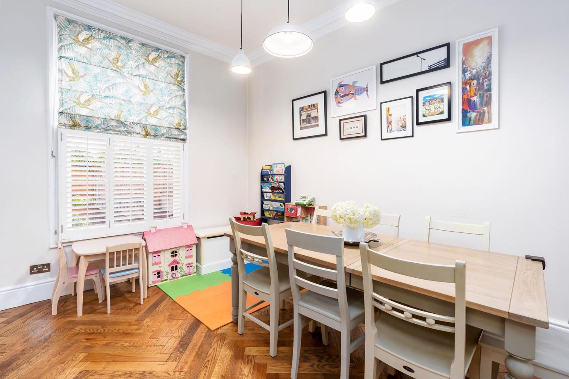 Luxury Victorian Town House - With Parking. York